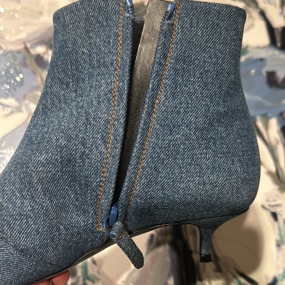 BALENCIAGA - Picture 11 of 16